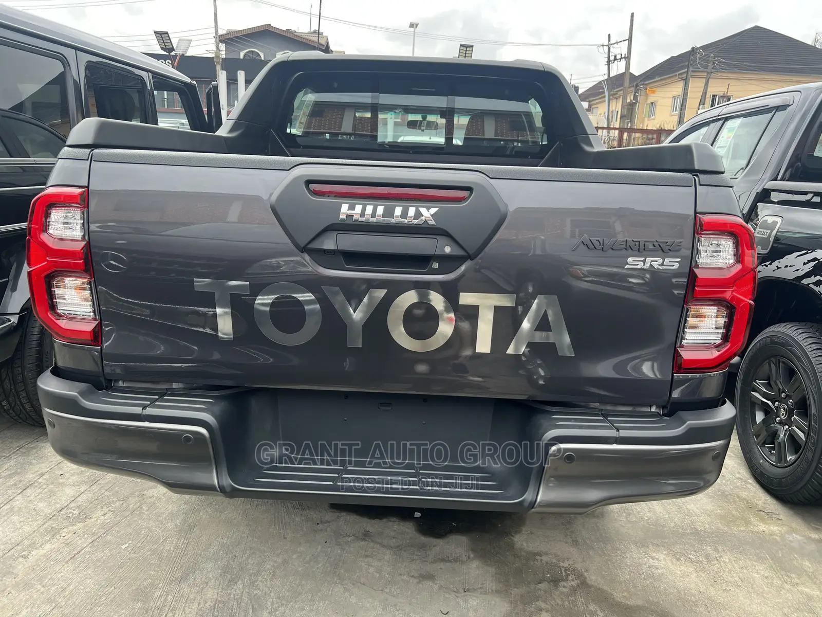 New Toyota Hilux 2022 Gray