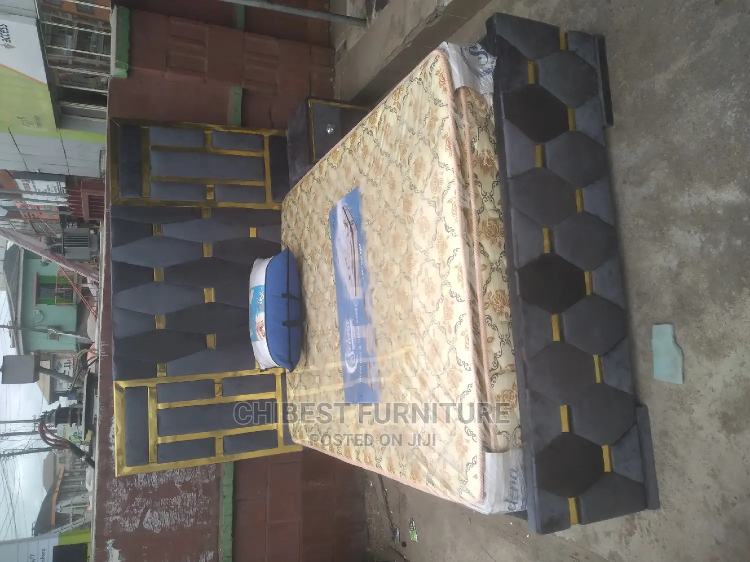 Quality 4.5by6 Upholstery Padded Bed Frame With One Bed Side