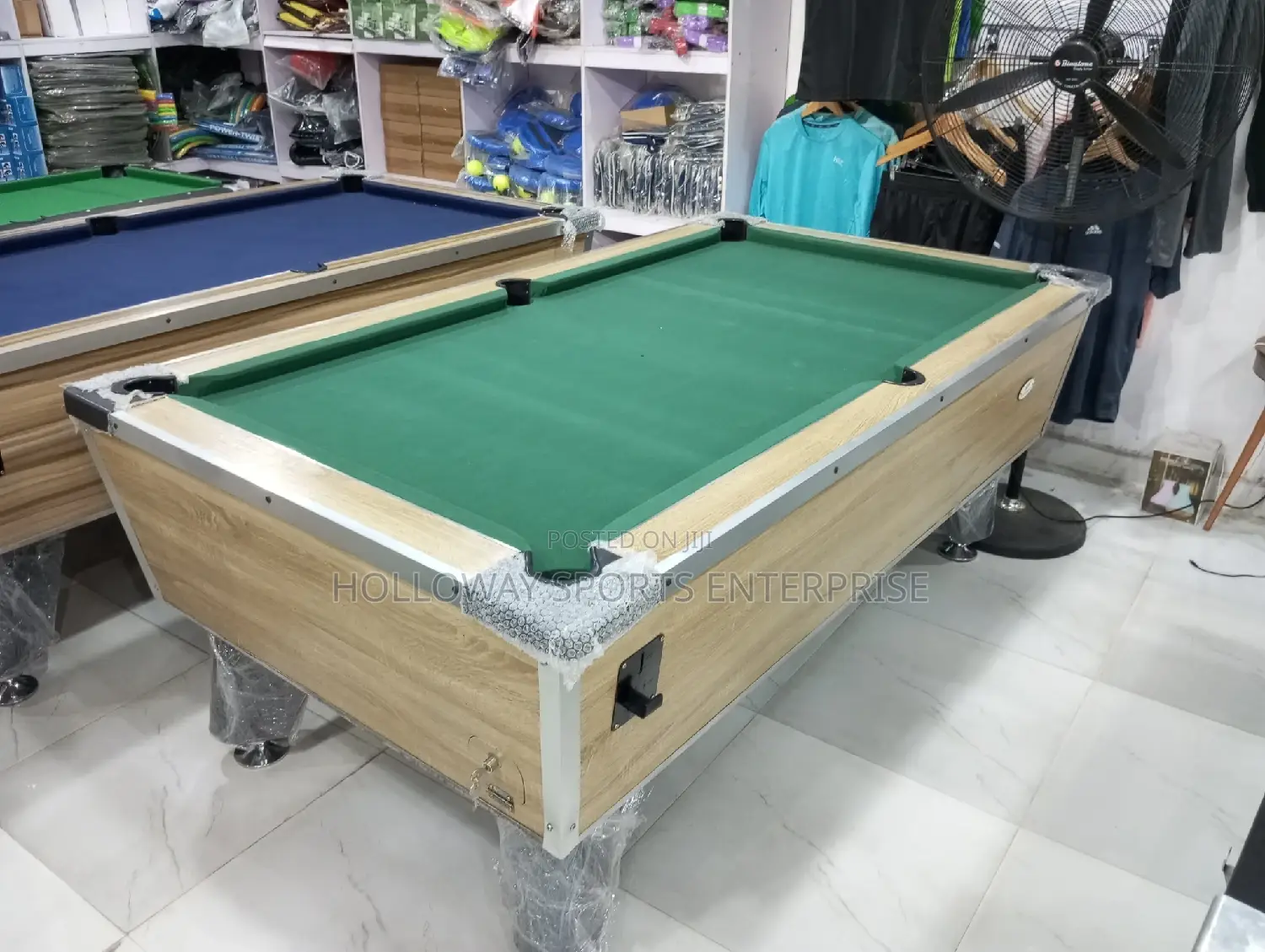 Incredible Snooker Table