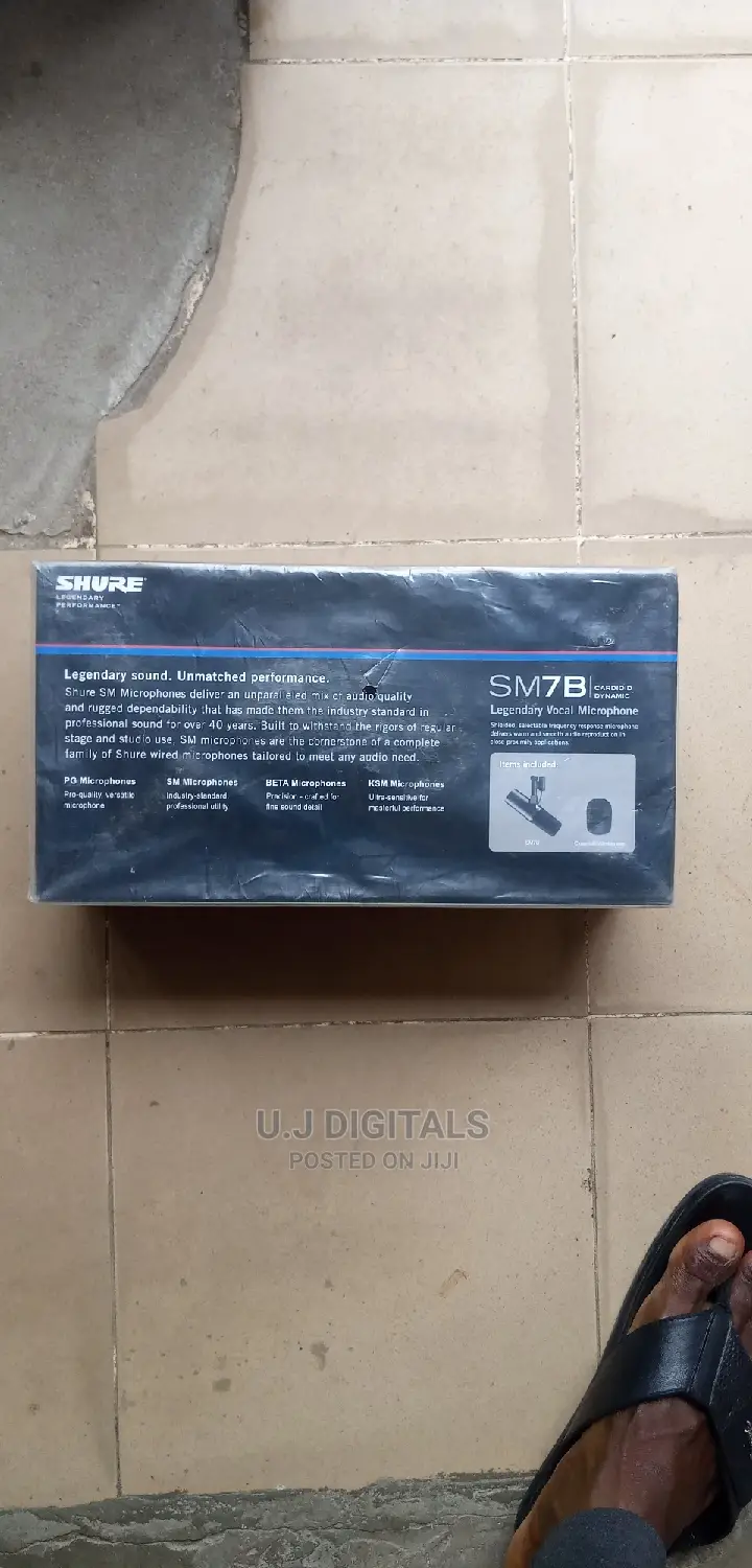 SHURE SM7B Vocal Microphone