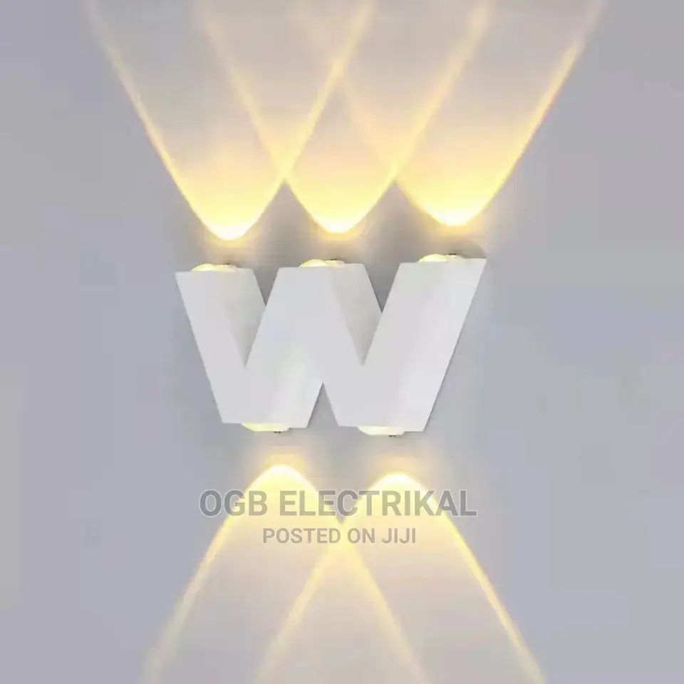 Balcony, Wall Lamp