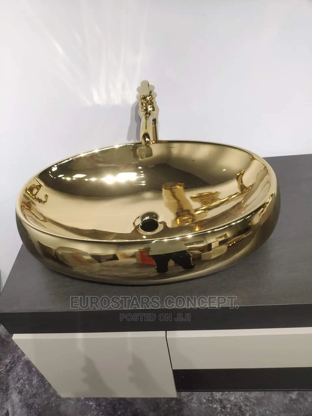 Pure Gold Oval Wash Hand Basin