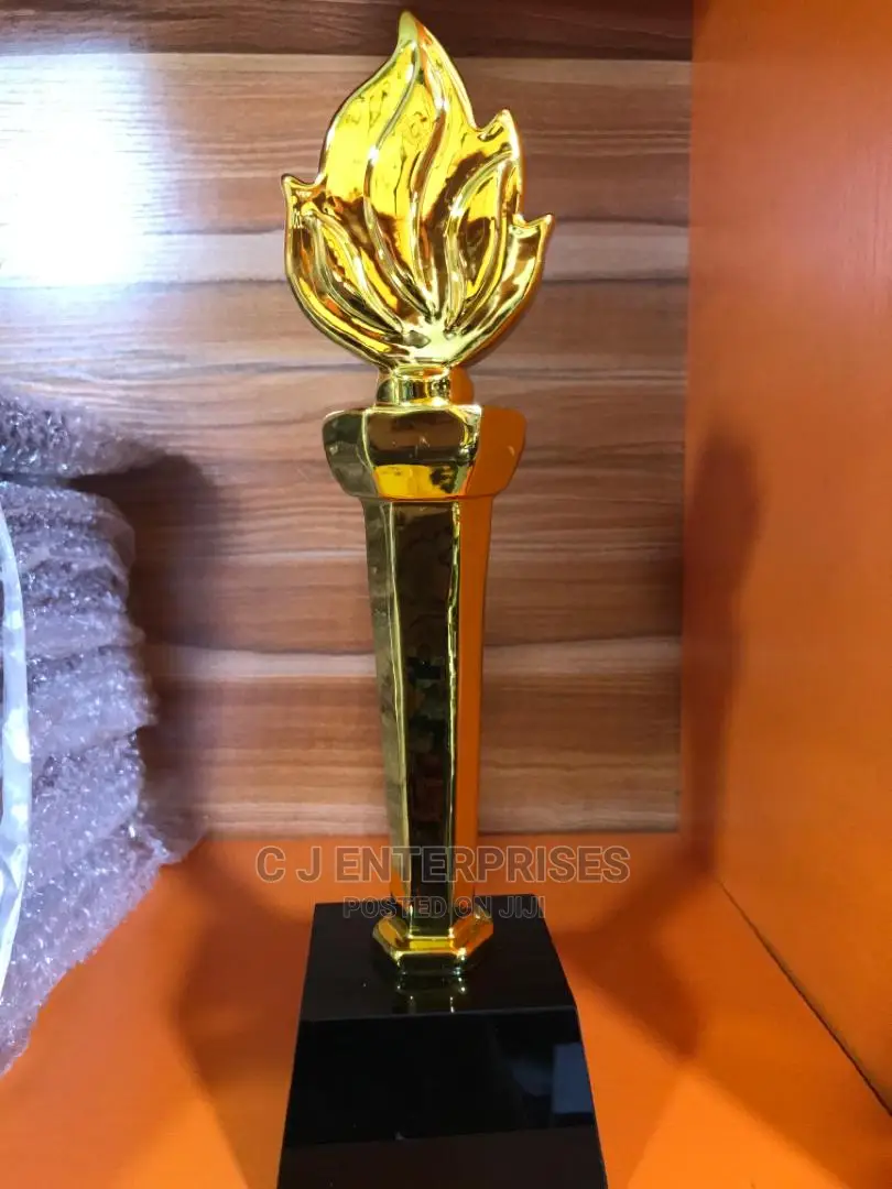 Trophy Award Plaque S19