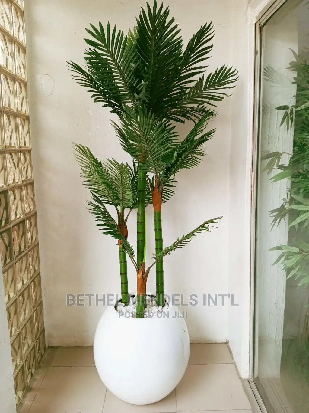 Potted Artificial Palm Trees With 60cm Fiberglass Pots/Vase
