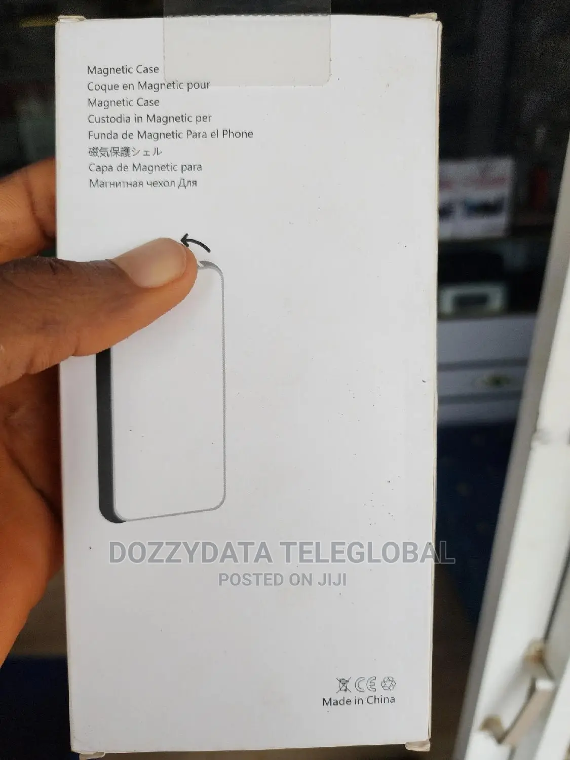 iPhone 13 Pro Max Magnetic Clear Case