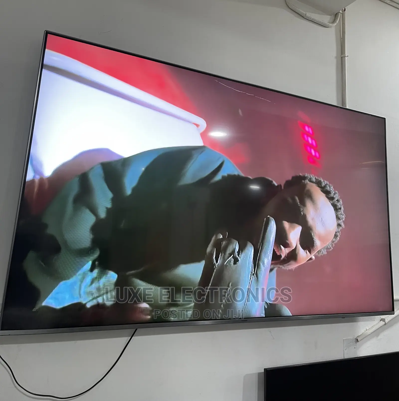 75 Inches Samsung QLED Smart Tv With Free Netflix Account