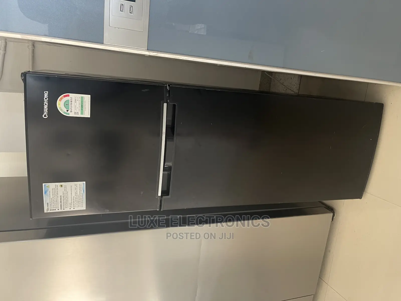 Foreign Used 250 Liters Inverter Refrigerator Almost New