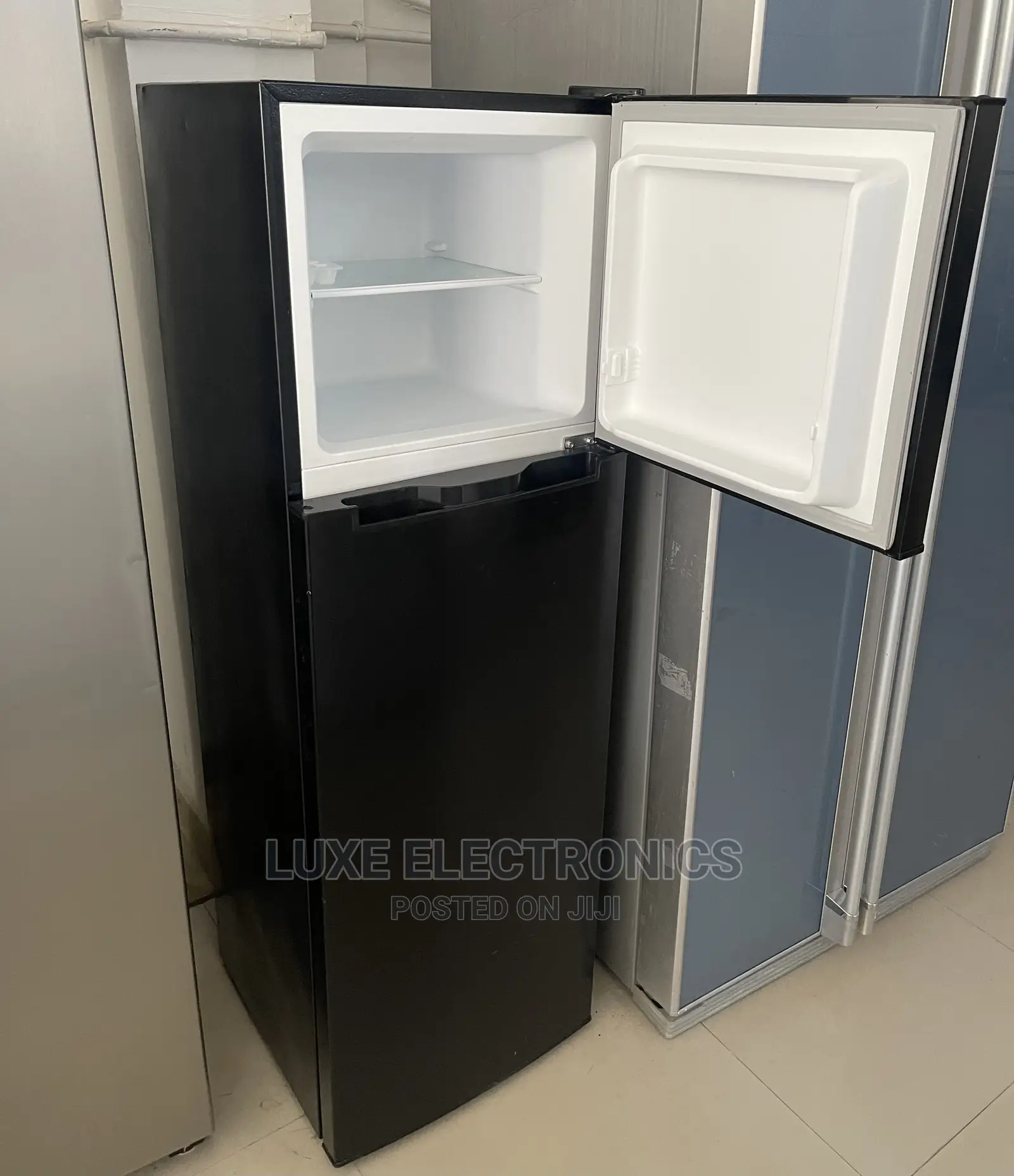 Foreign Used 250 Liters Inverter Refrigerator Almost New
