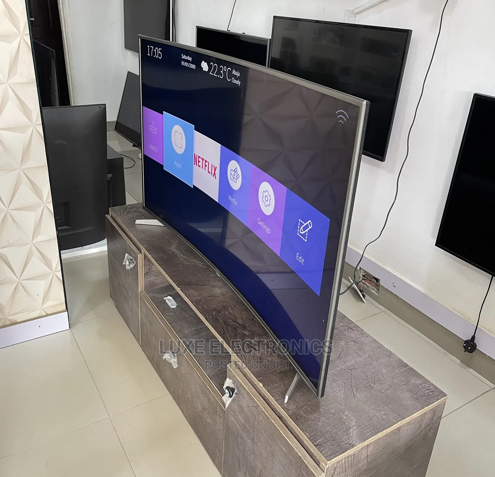 55 Inch Hisense Curved Uhd Smart Tv