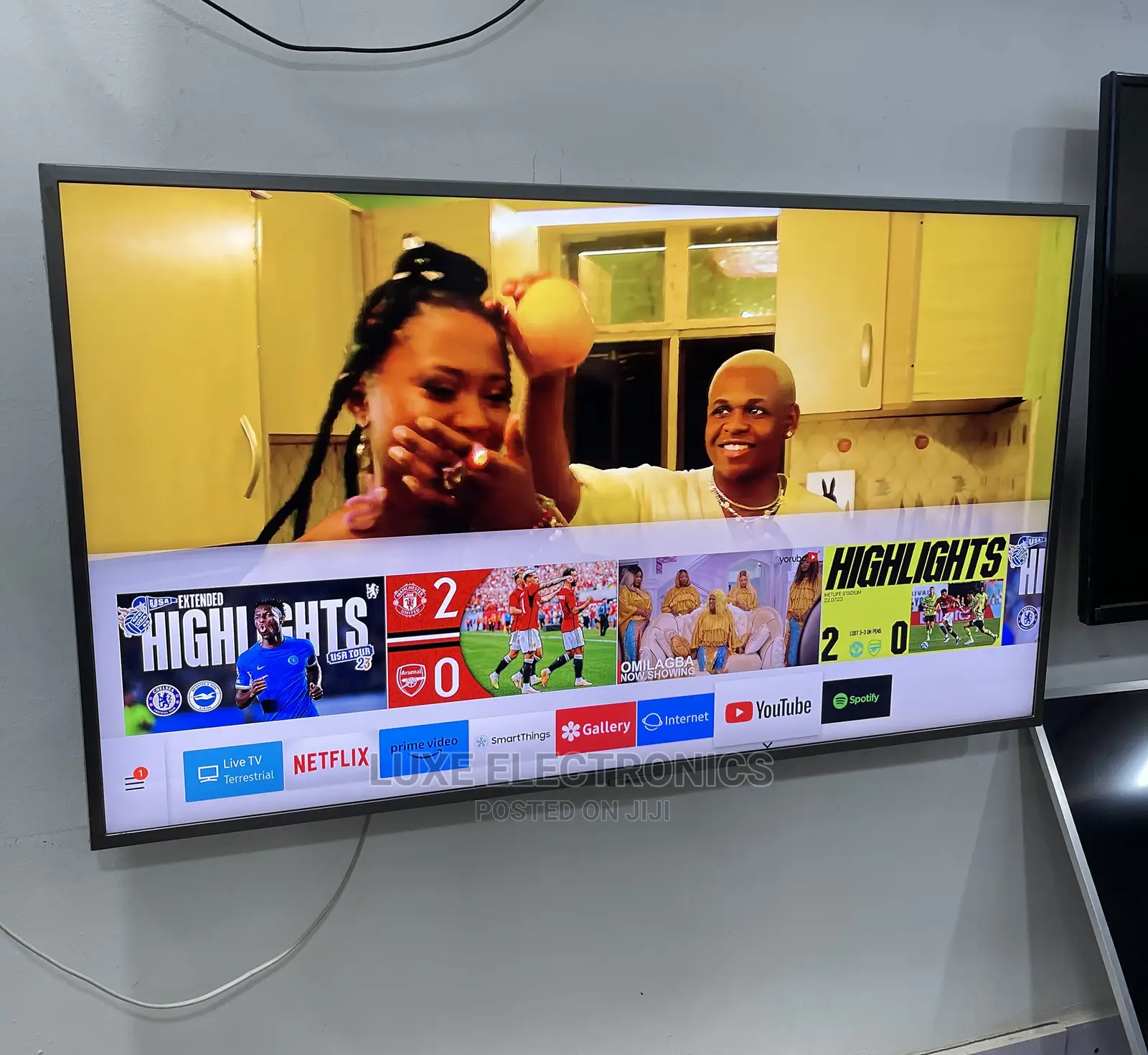 43 Inch Samsung Uhd HDR Smart Tv