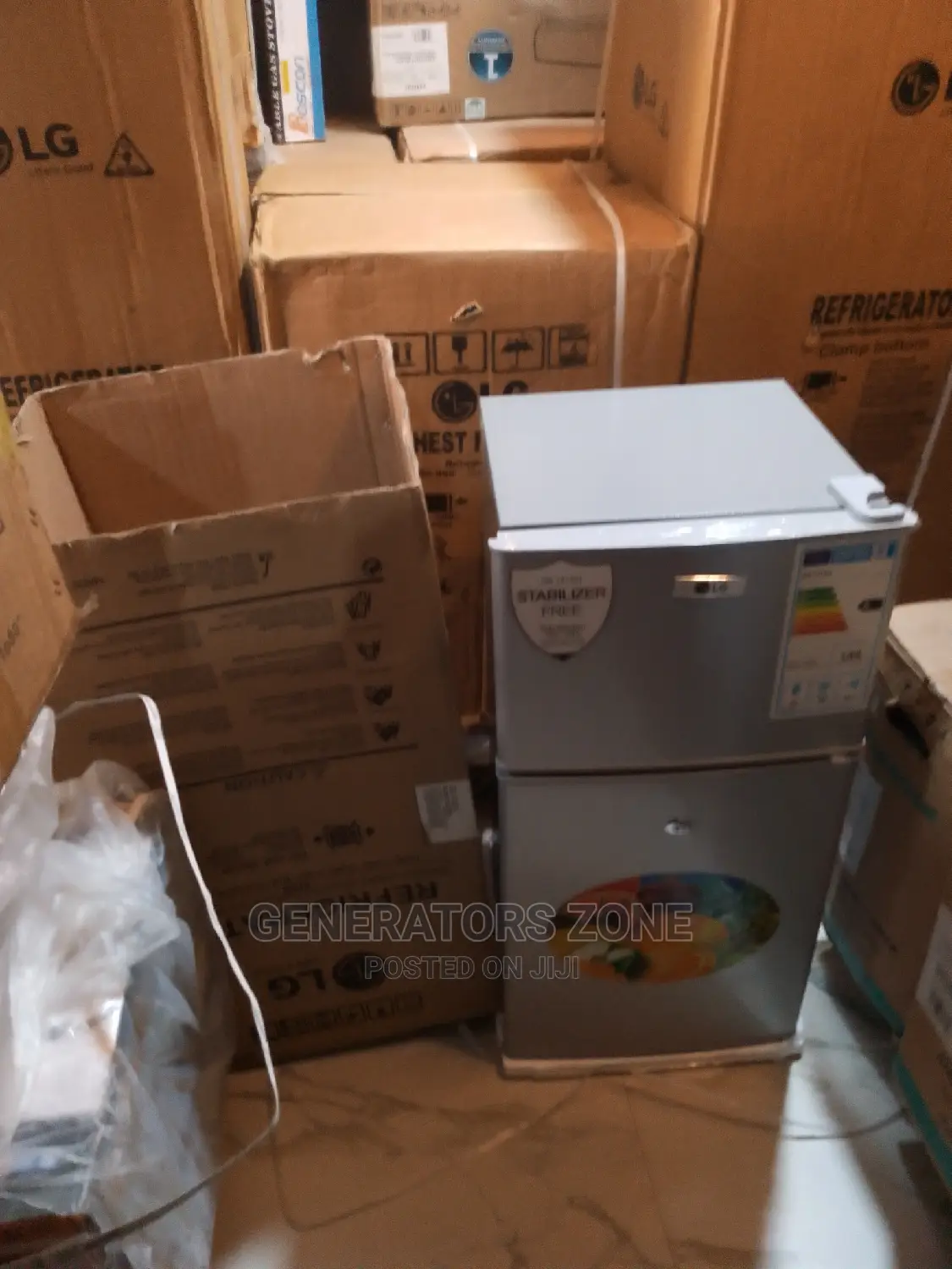 Freestanding Affordable Gs-141sq Top Freezer Refrigerator