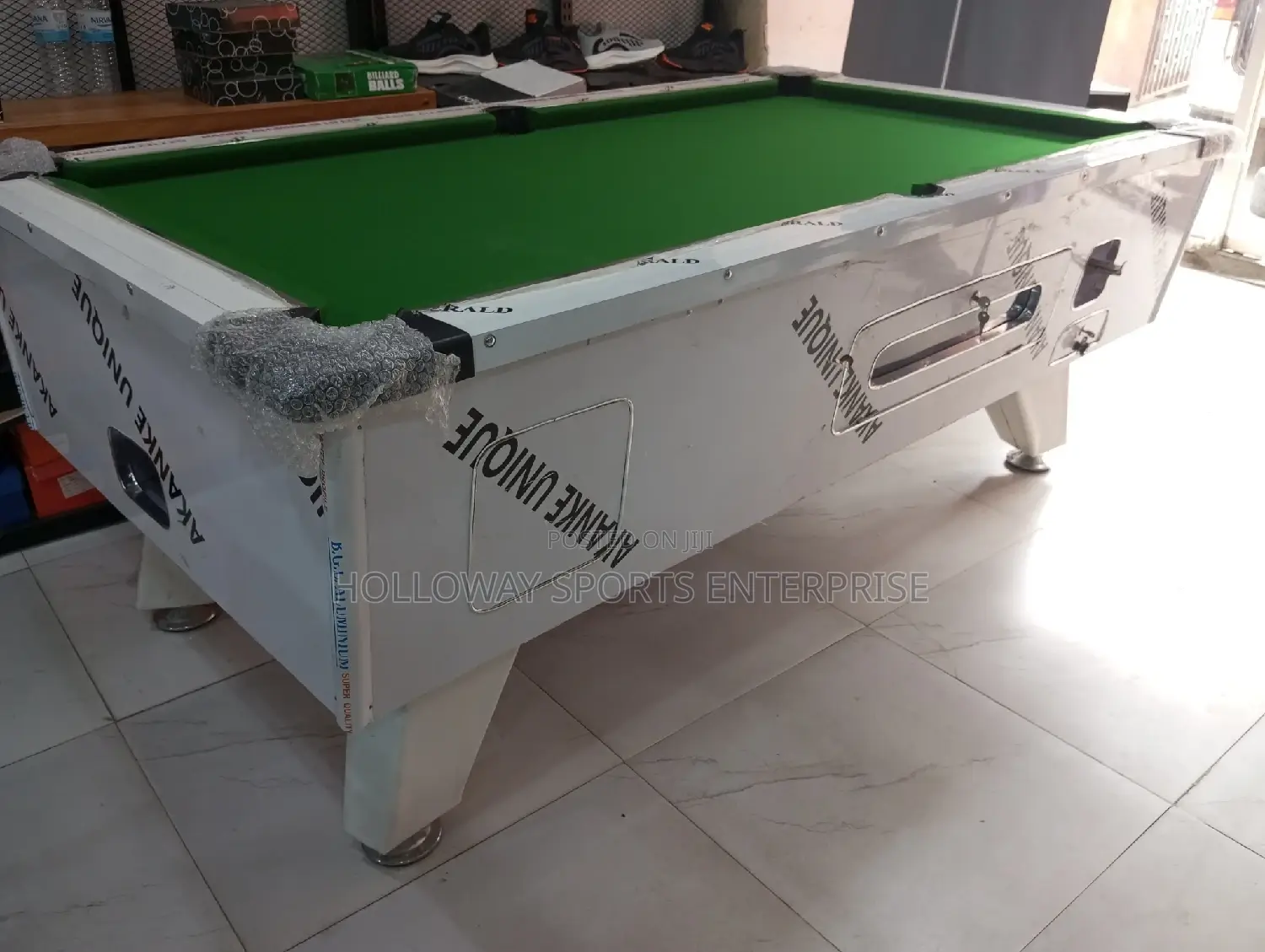Rigid Marble and Coin Snooker Table