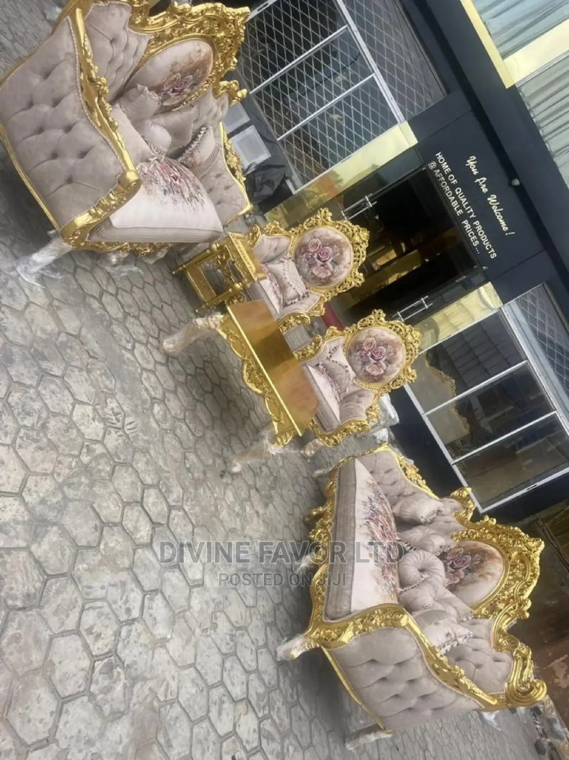 Luxury Royal Sofa for Living Room