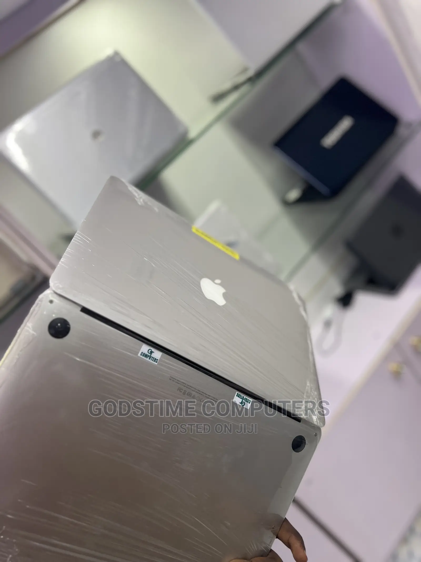 New Laptop Apple MacBook Air 8GB Intel Core I5 SSD 256GB