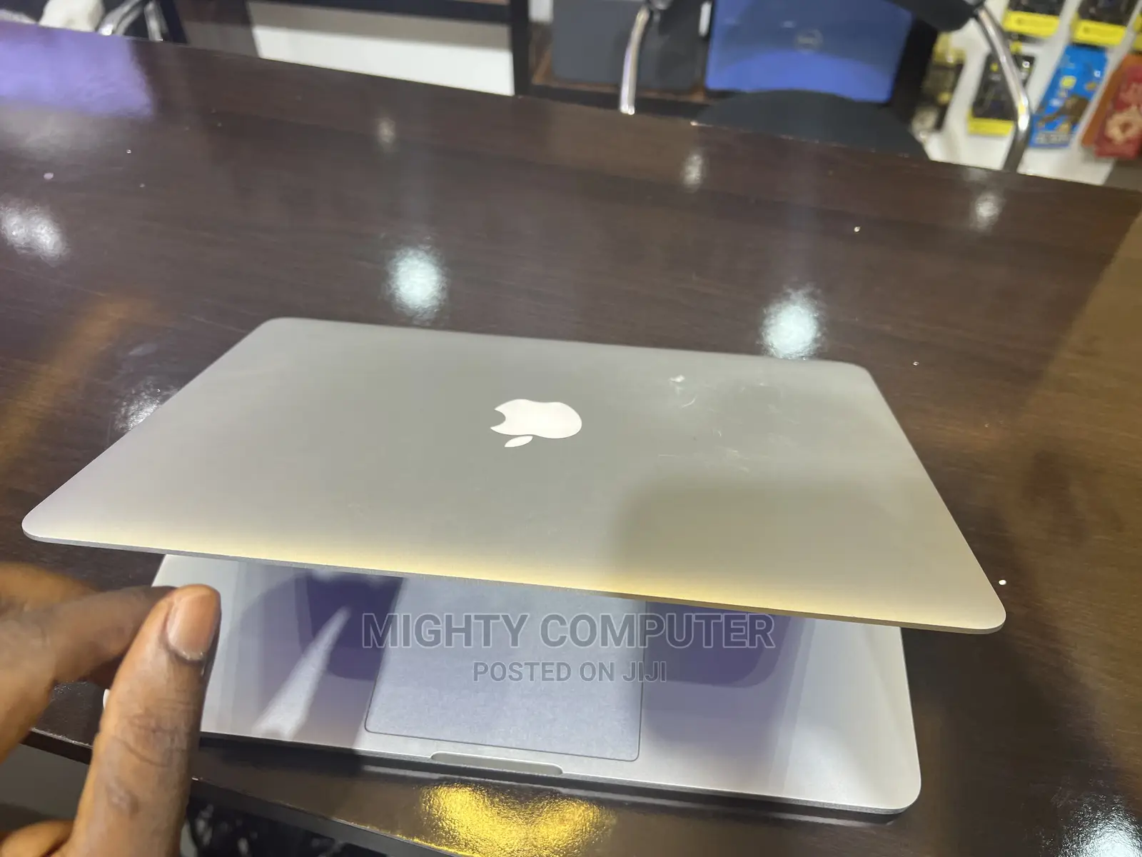 Laptop Apple MacBook Pro 2015 16GB Intel Core I5 SSD 512GB