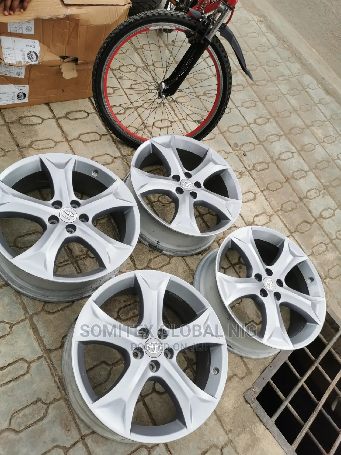 Alloyed Rim for Toyota Venza!