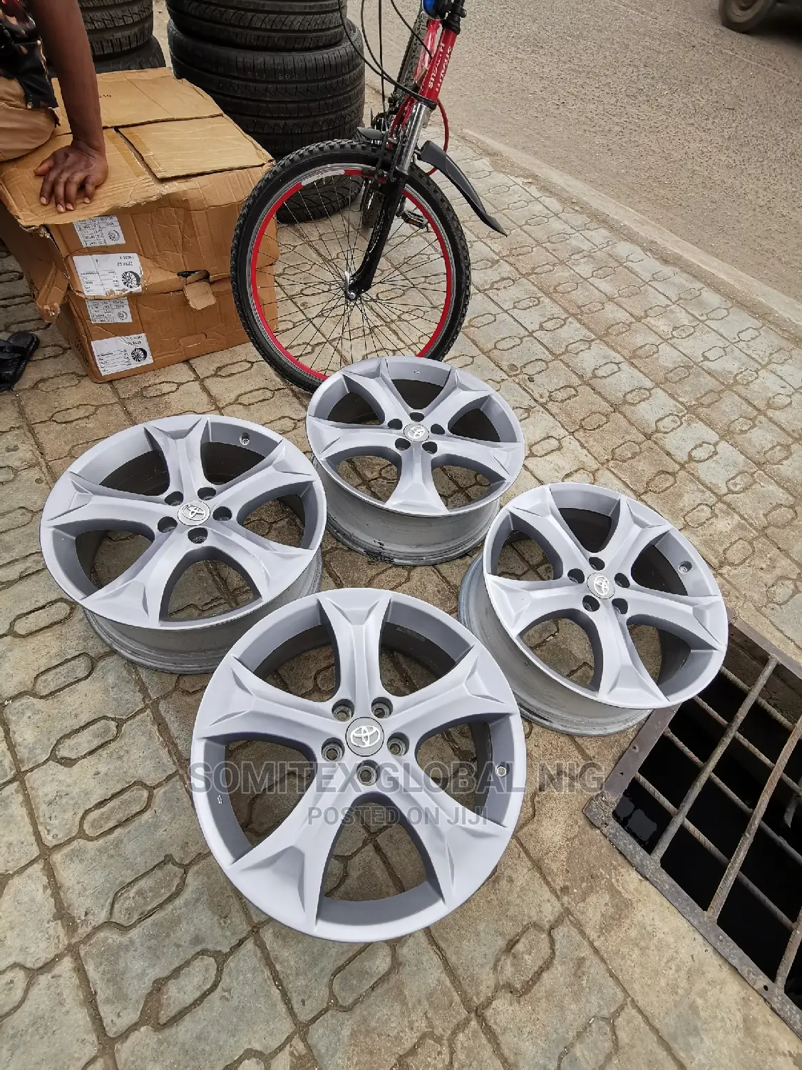 Alloyed Rim for Toyota Venza!
