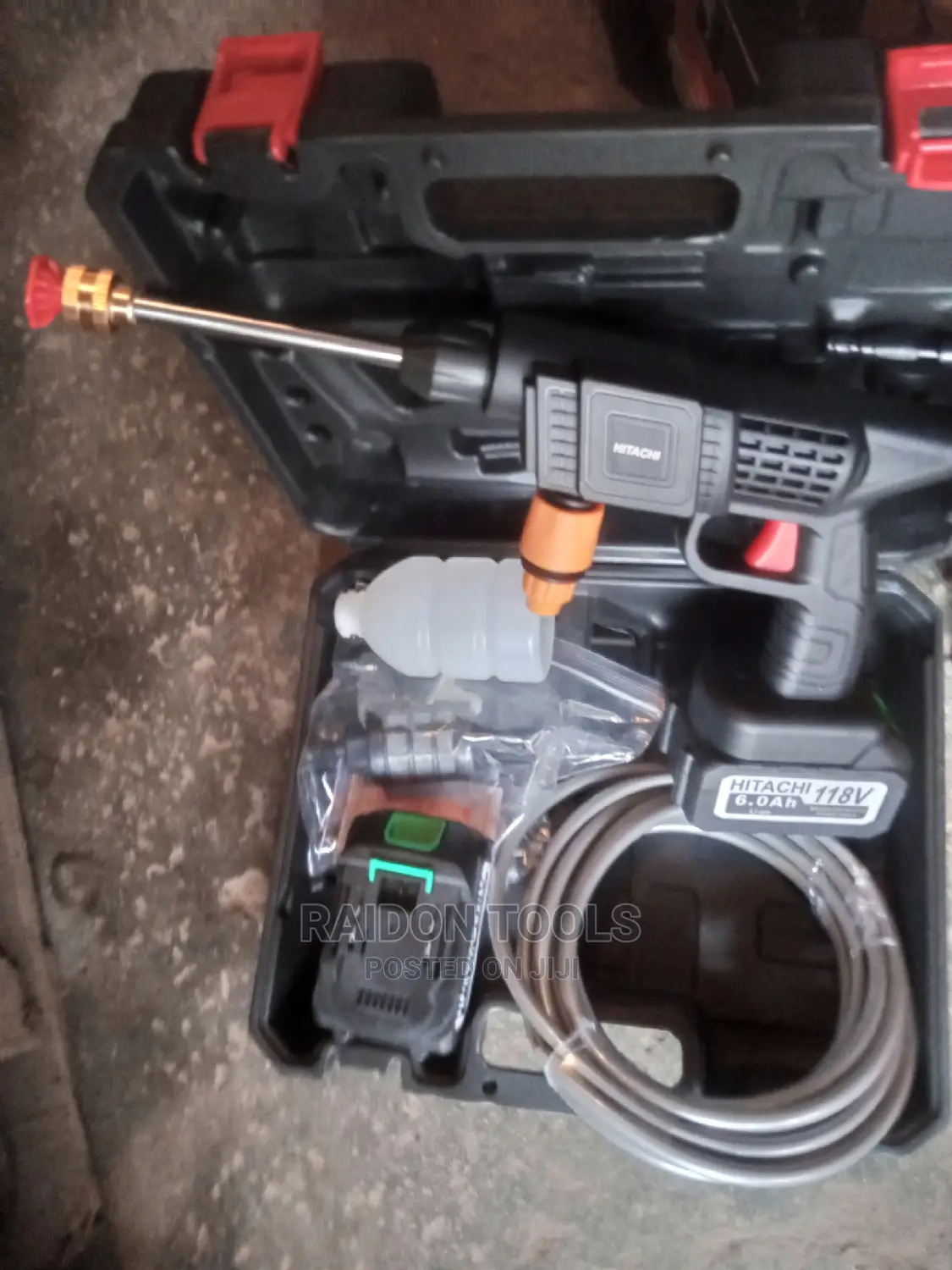 Cordless Car Pressure Washer 118v/ 6.0AH Battery (Hitachi)
