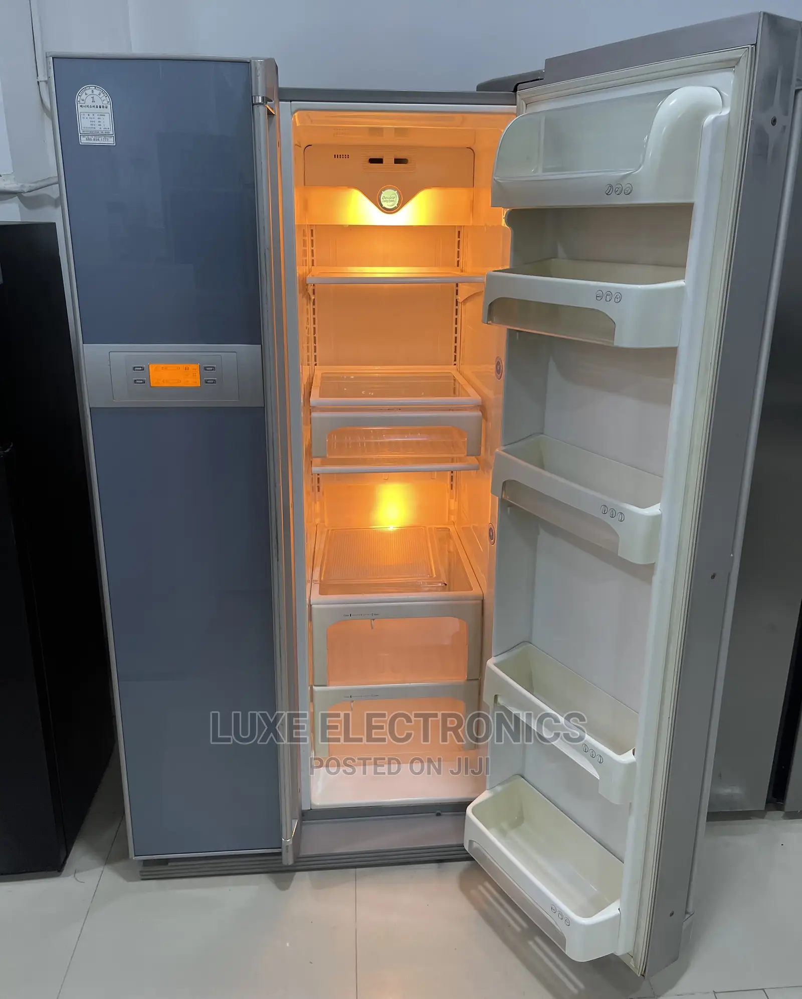 650 Liters LG DIOS Inverter Side by Side Refrigerator