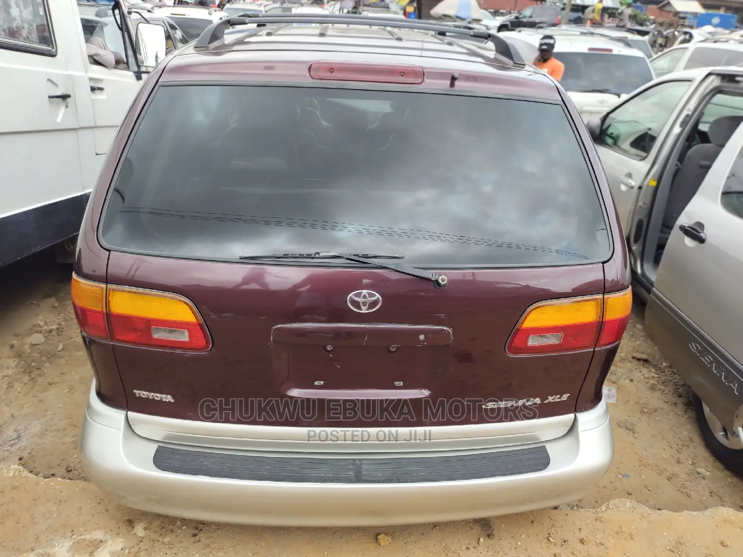 Toyota Sienna XLE & 1 hatch 2000 Brown