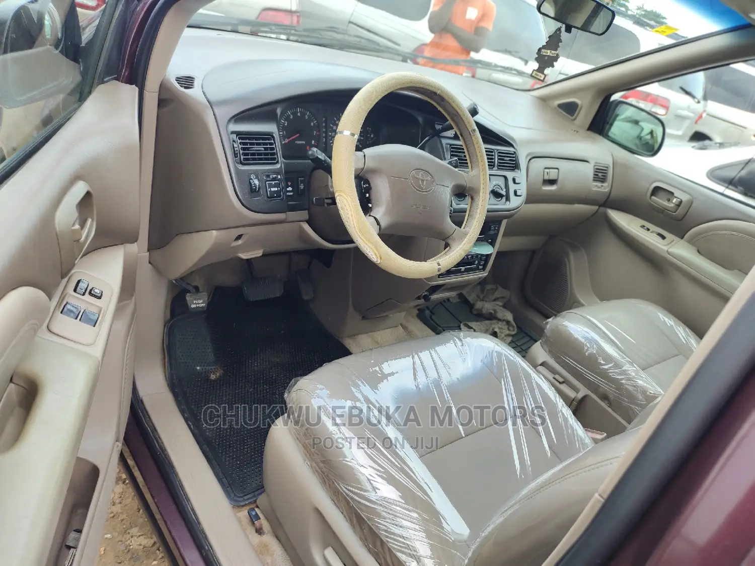 Toyota Sienna XLE & 1 hatch 2000 Brown