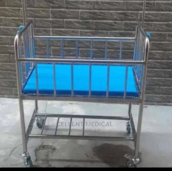Baby Cot/ Baby Bed