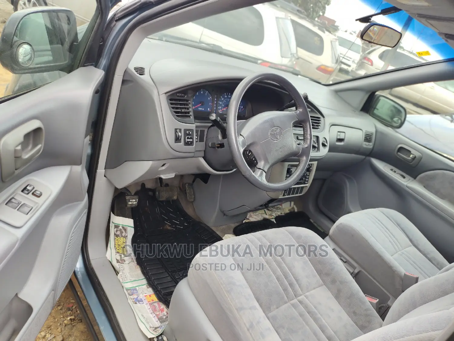 Toyota Sienna LE 2002 Blue