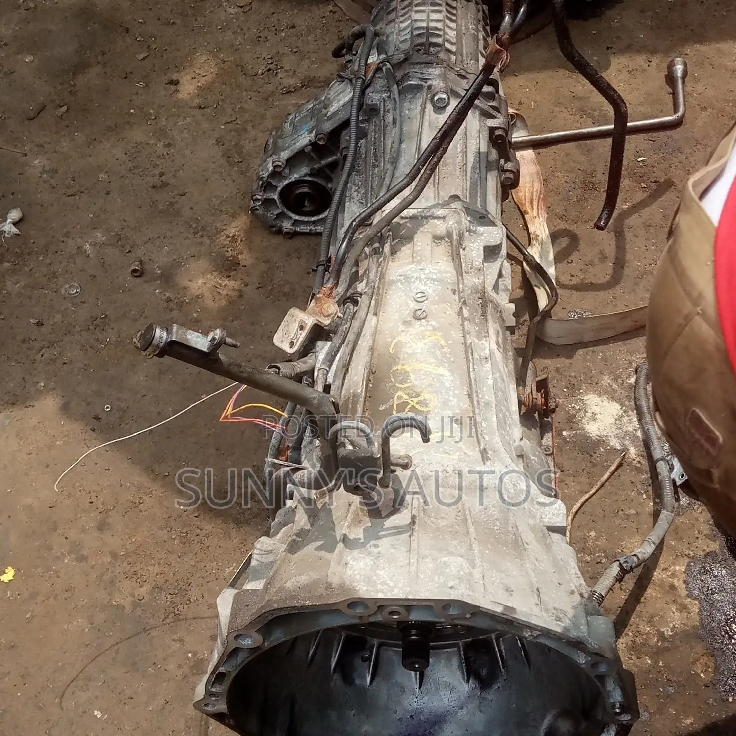 Infiniti M35x Engine And Transmission.