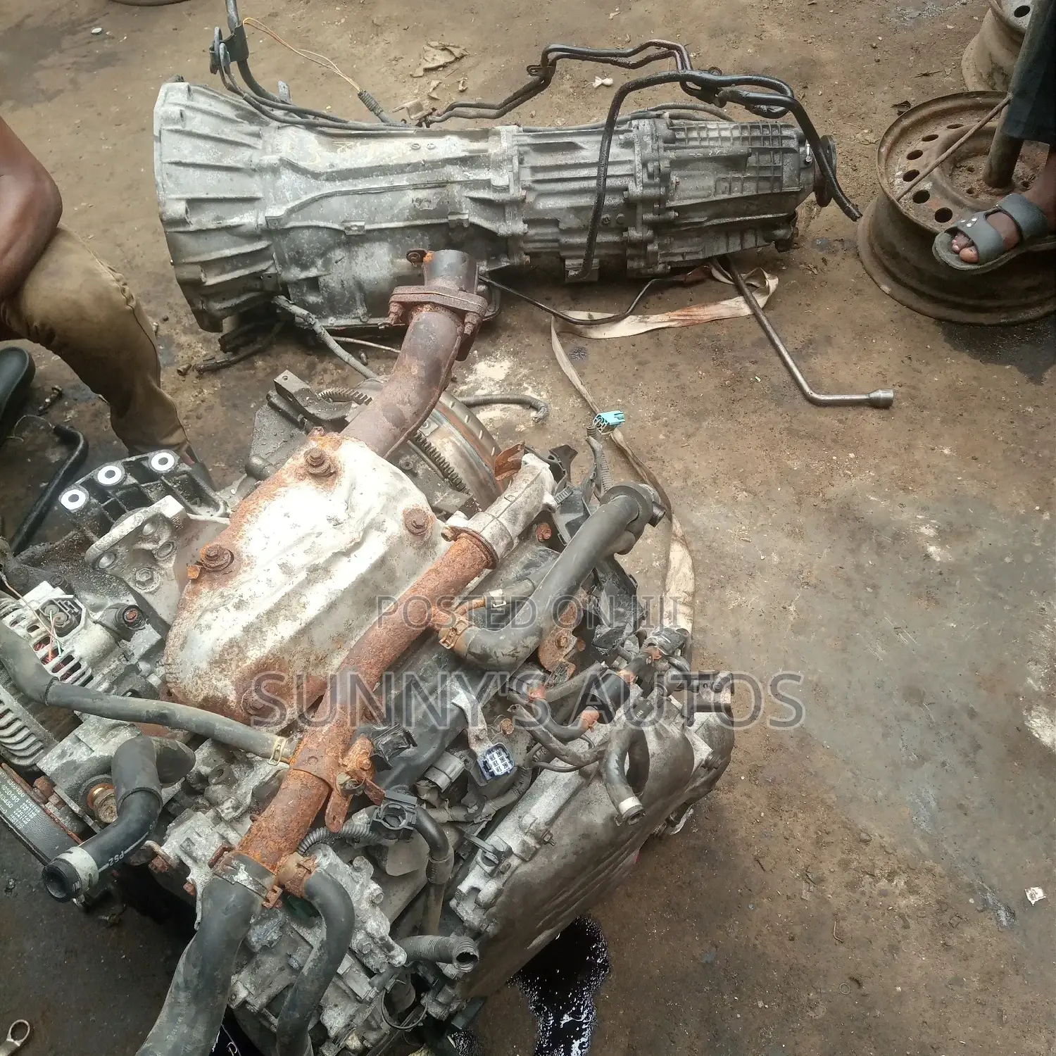 Infiniti M35x Engine And Transmission.