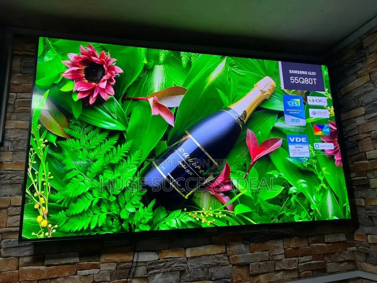 SAMSUNG 55" Smart Ultra HD HDR QLED TV With Bixby Alexa