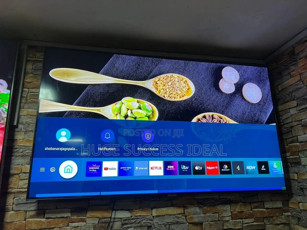 SAMSUNG 55" Smart Ultra HD HDR QLED TV With Bixby Alexa