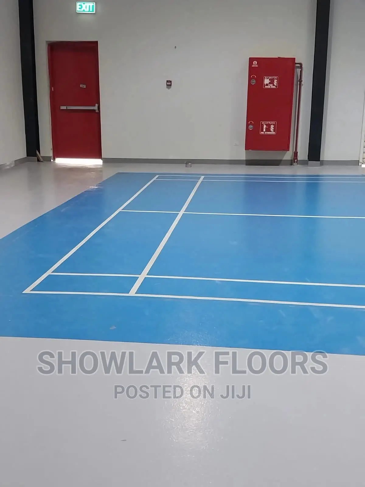 Glossy/Seamless Epoxy Floor