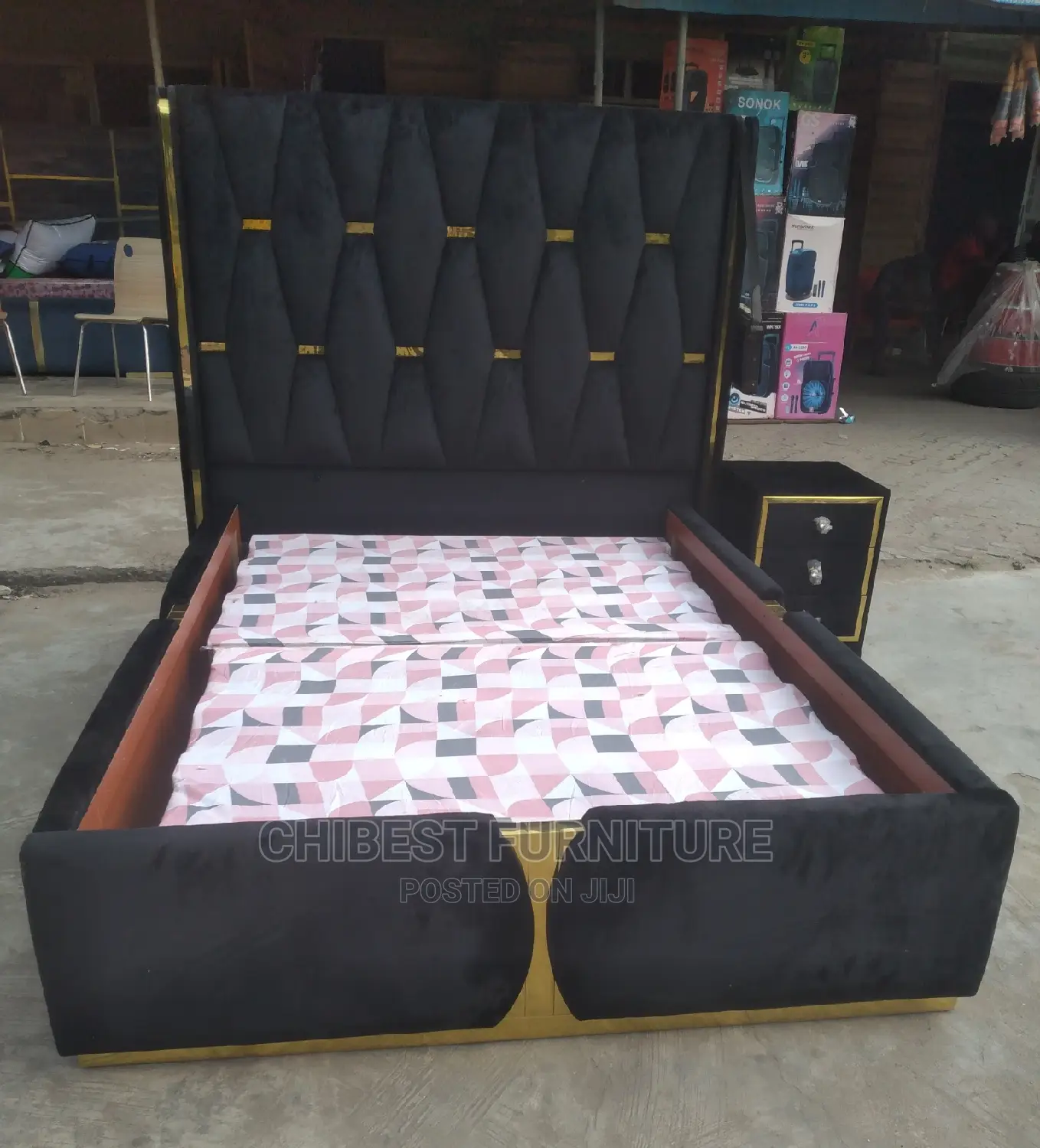 Quality 4.5by6 Upholstery Padded Bed Frame With One Bed Side