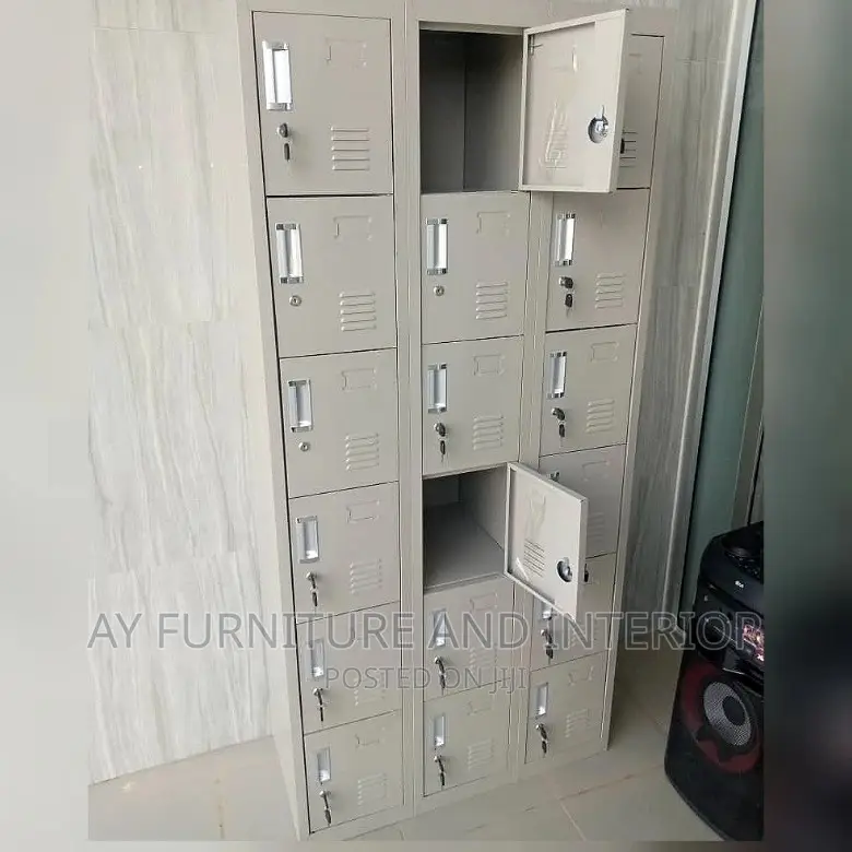 Lockers(18 Doors)