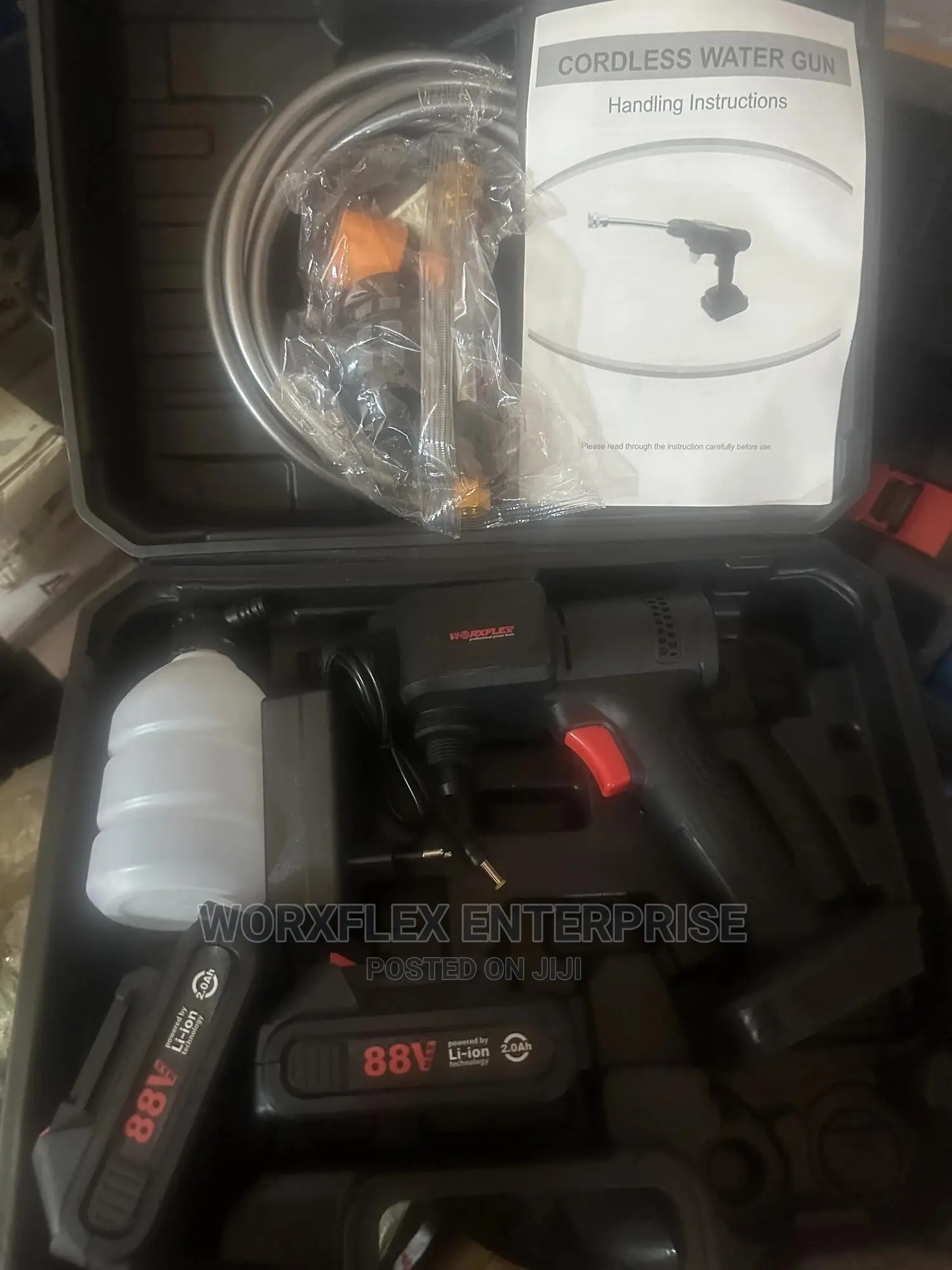 Cordless Pressure Washing Machine