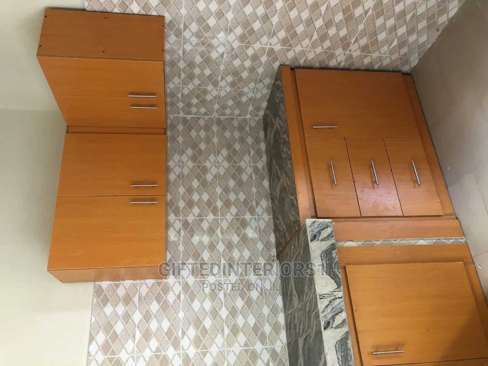 Kitchen Cabinets With Tiled Top