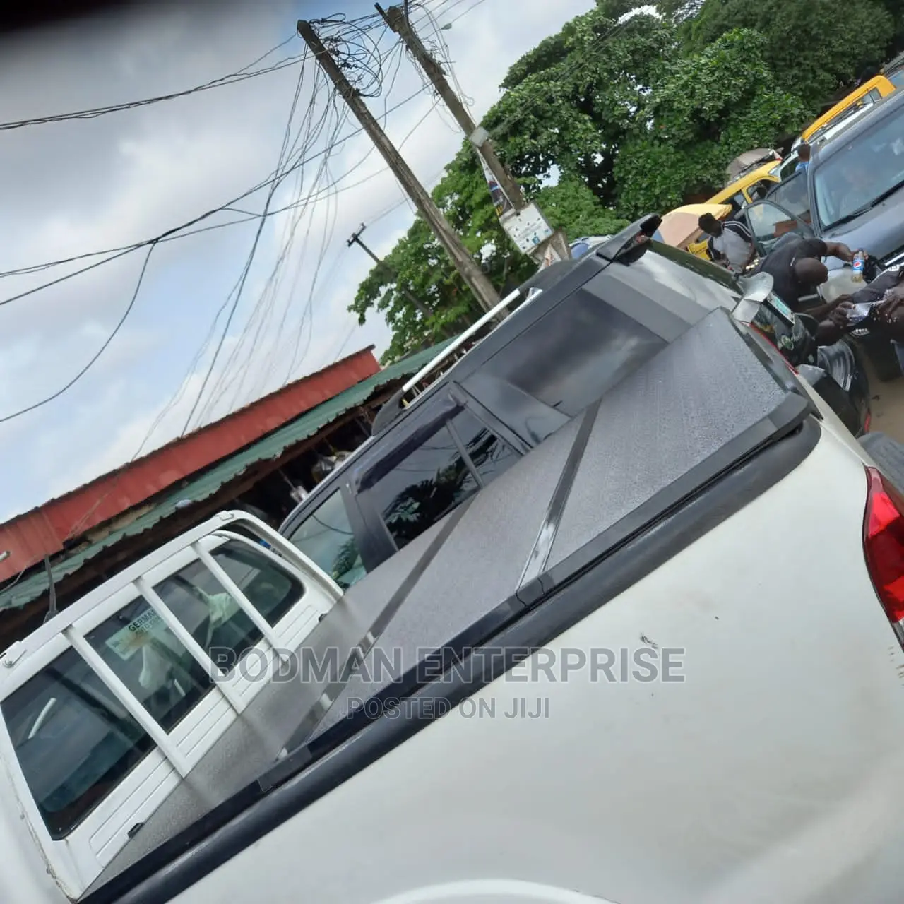 Fiber Folding Boot Cover for Toyota Hilux -+