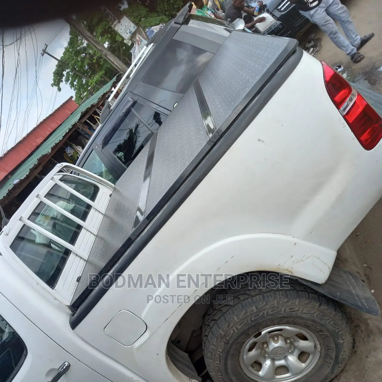 Fiber Folding Boot Cover for Toyota Hilux -+