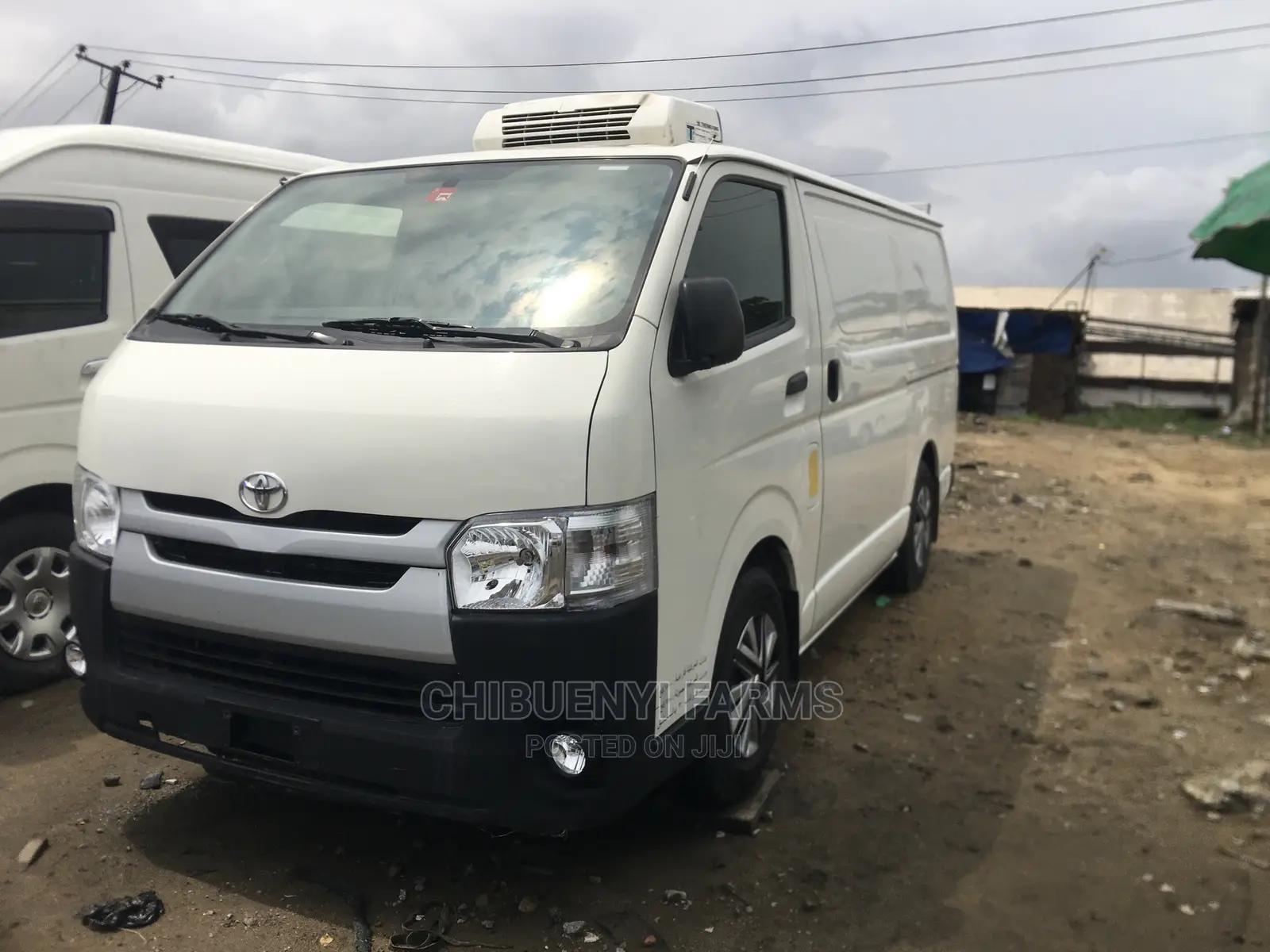 Toyota HiAce 2017 White
