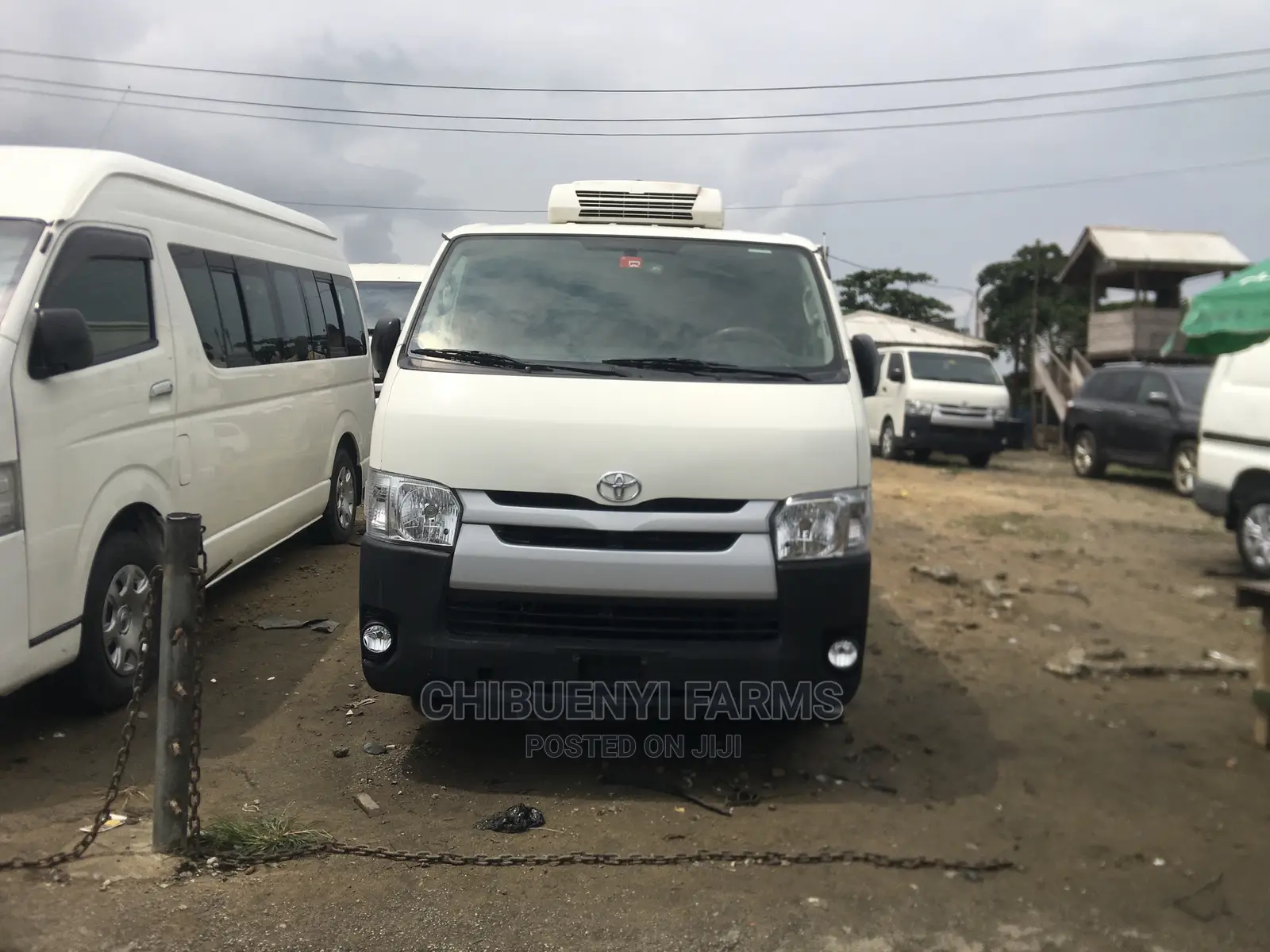 Toyota HiAce 2017 White