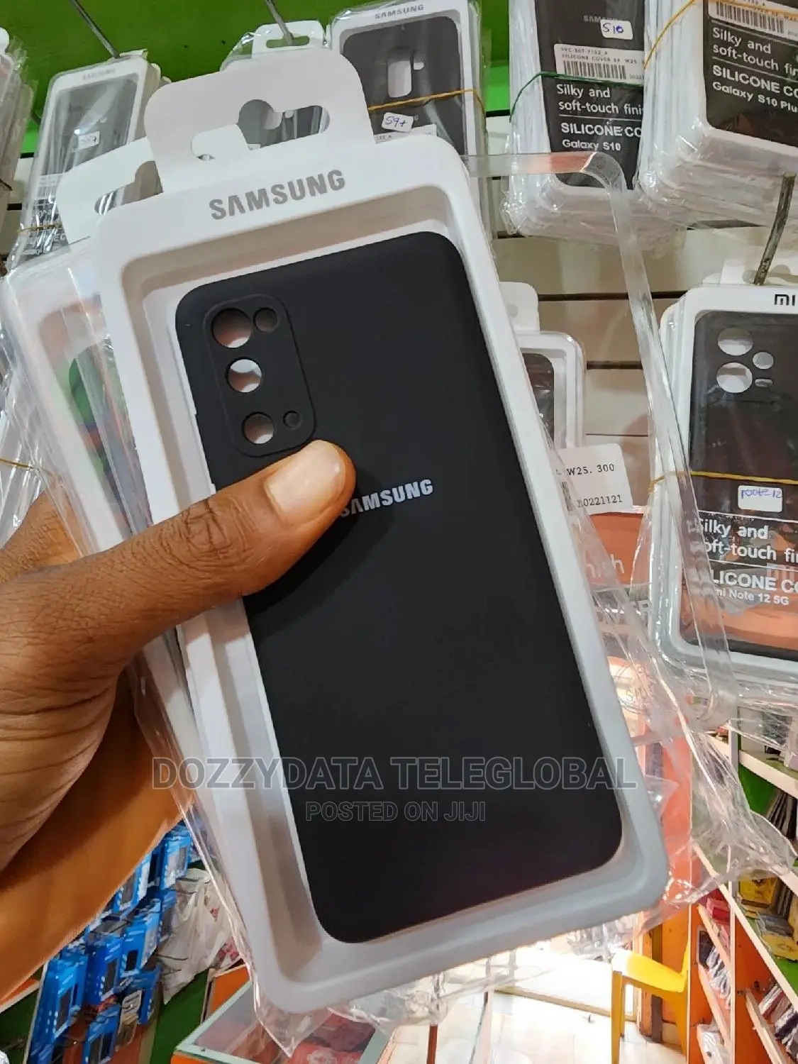 Samsung Galaxy S20 / S11E Silicone Cover Case