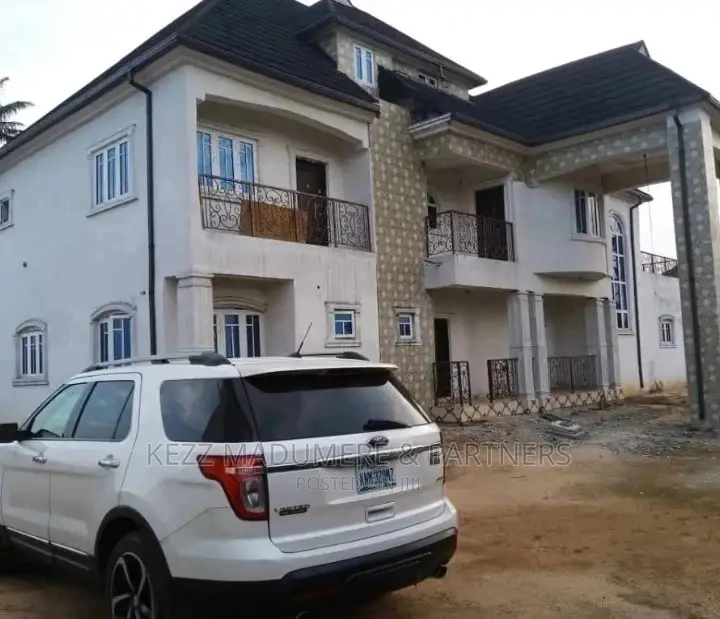 6bdrm Duplex in C4I Police Check, Port-Harcourt for sale