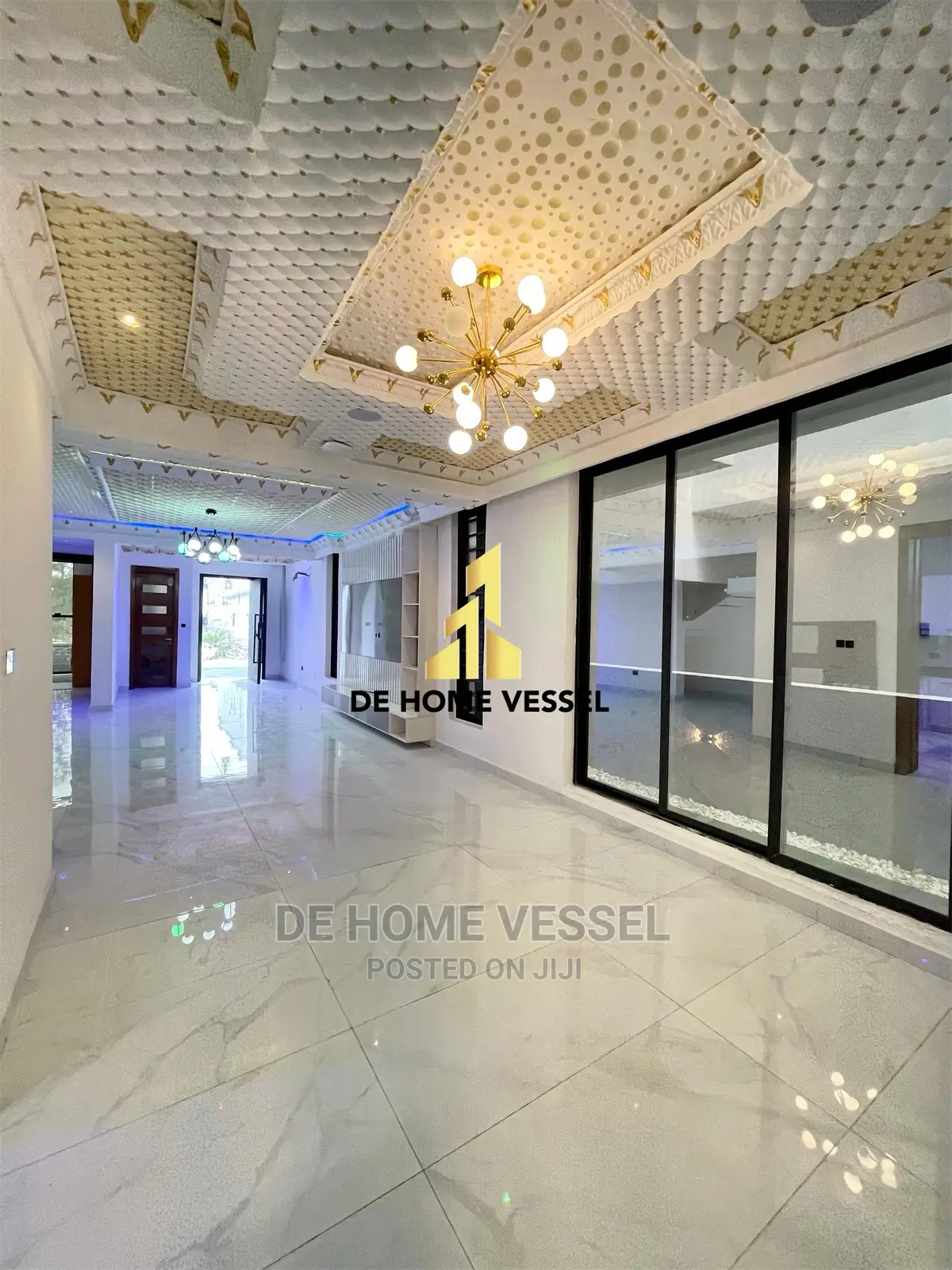 5bdrm Duplex in Ikota for sale