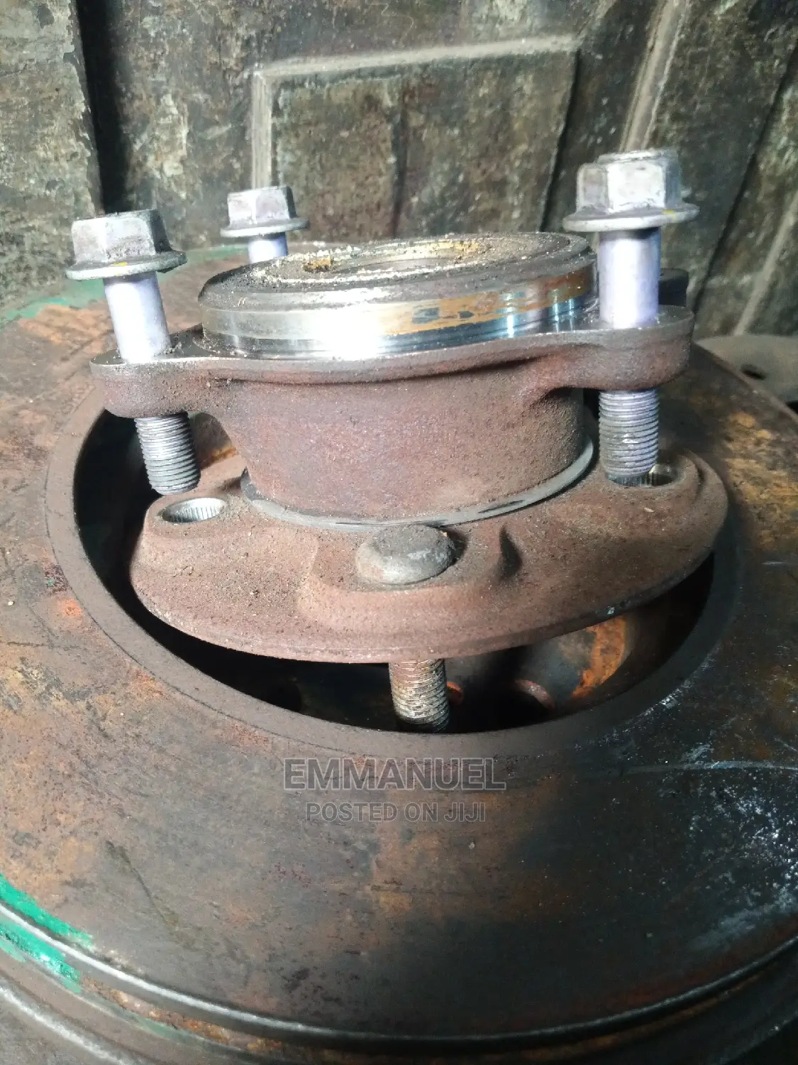 Front Hub Toyota Camry 2018 2020 and Toyota Avalon 2018 2020