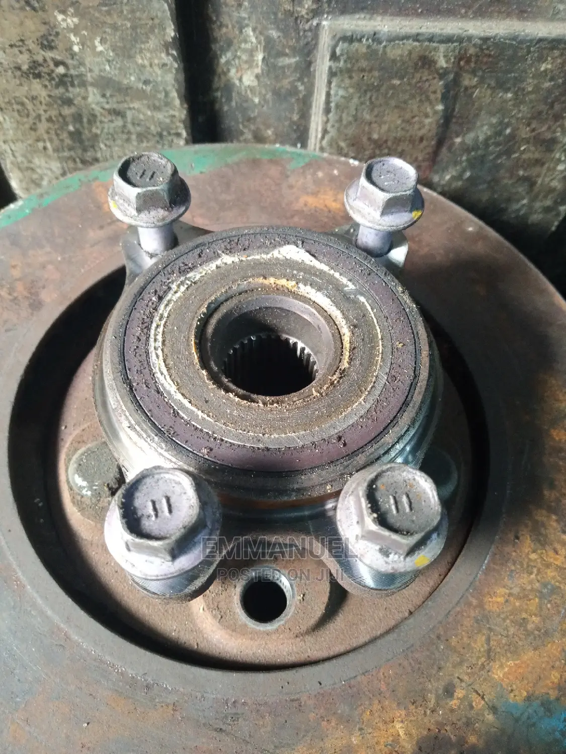 Front Hub Toyota Camry 2018 2020 and Toyota Avalon 2018 2020