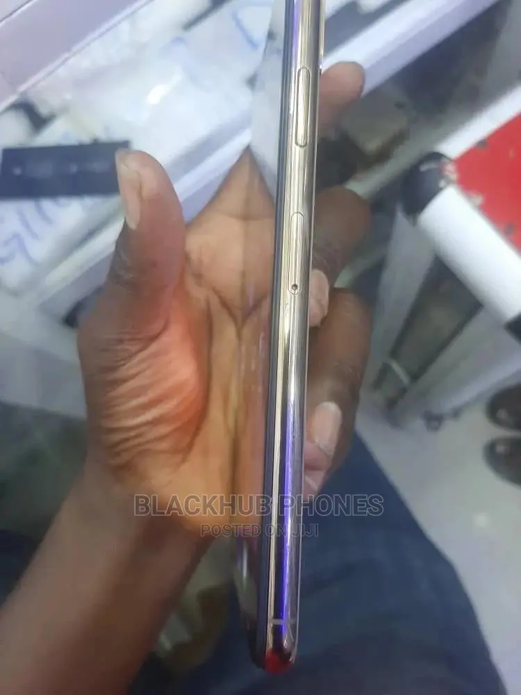 Apple iPhone XS Max 64 GB Gold