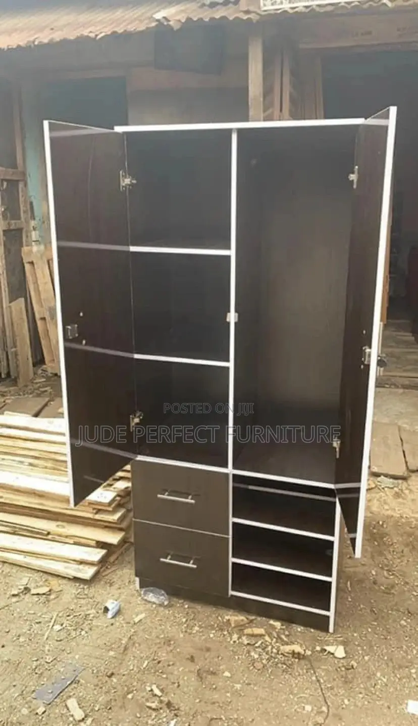 32 Inches by 6ft Wardrobe