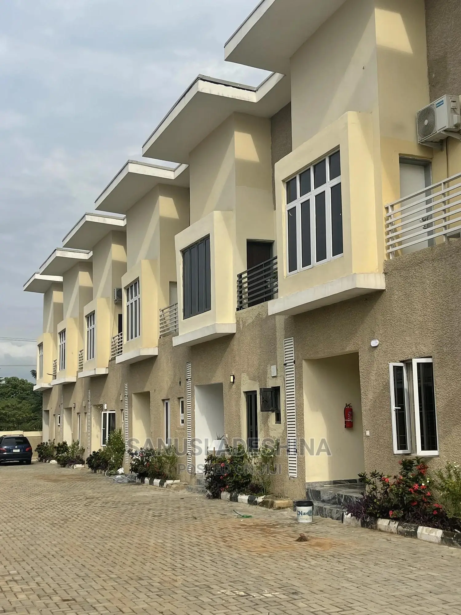 4bdrm Duplex in Life Camp By Lento for sale