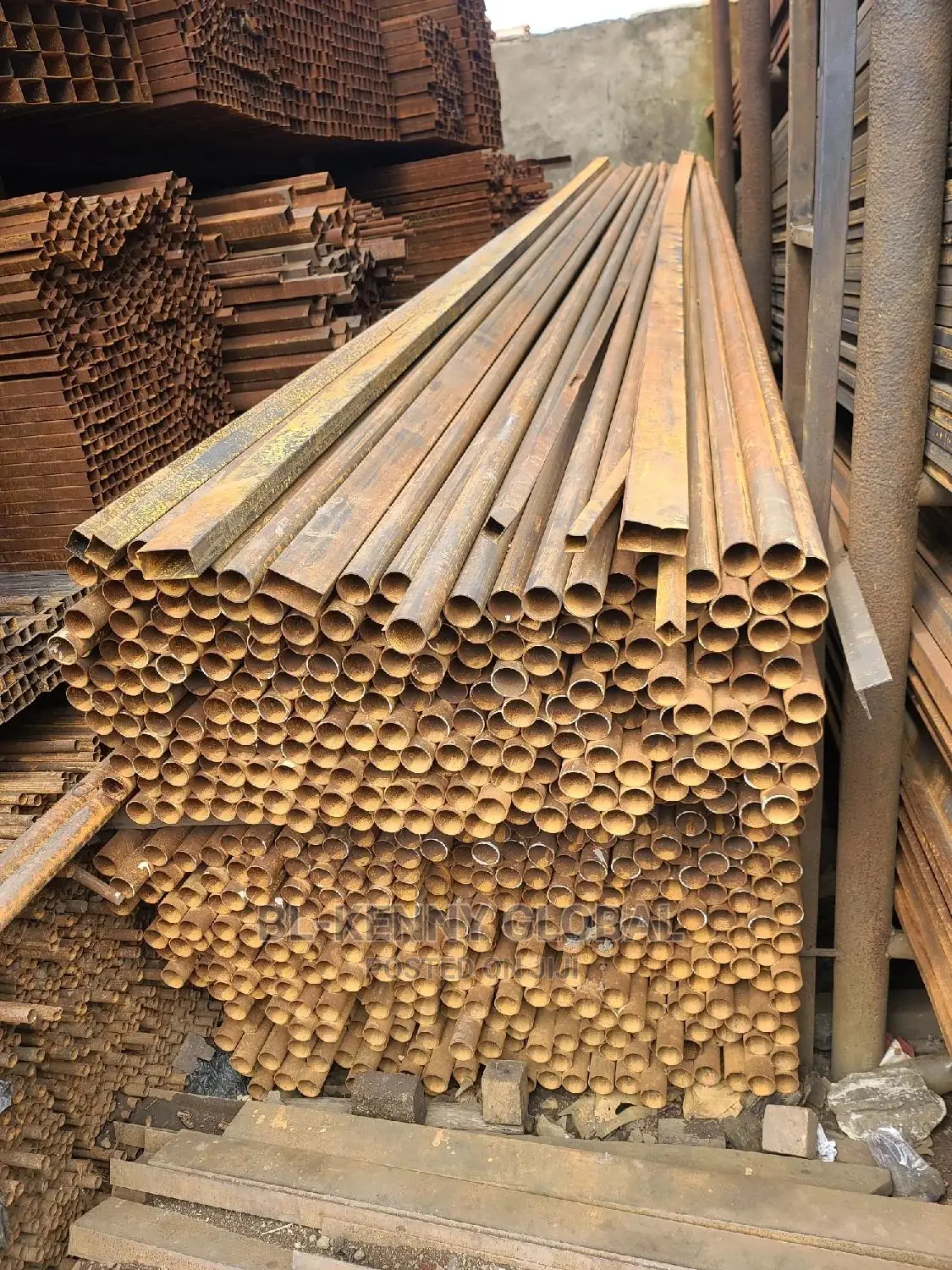 1" X 1⁄2 X 2mm Round Pipe (40mm Round 5.4m Length)