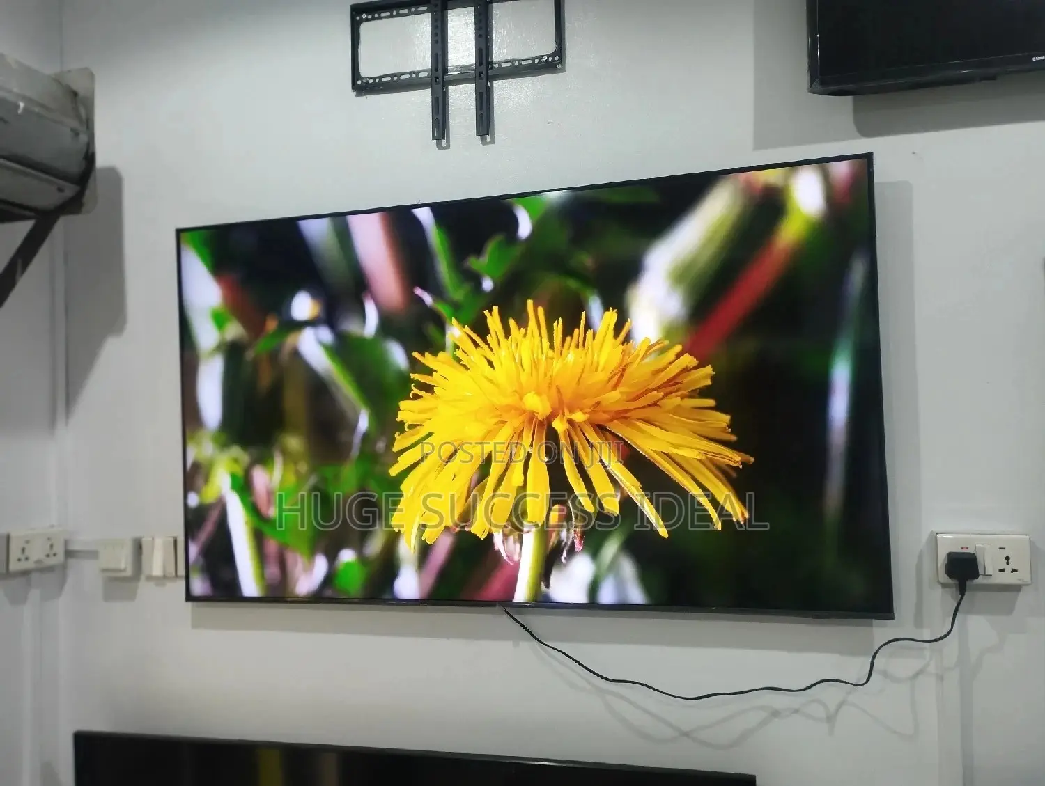Samsung 65 Inch Q70B Series Smart UHD HDR QLED TV (2022)